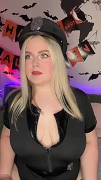 Snapshot of April_Vancee chatting on October 30, 2025, 3:20 pm April Vancee online show from October 30, 2025, 3:20 pm