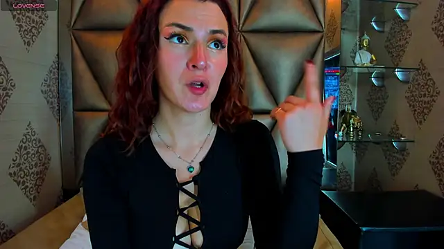Kitty Velvet  online show from March 14, 2025, 6:18 pm