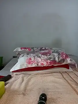 Missvixen81 online show from March 5, 2026, 8:22 am