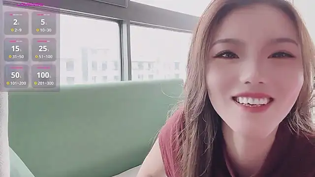 guoguo7777777 online show from March 12, 2025, 7:46 am