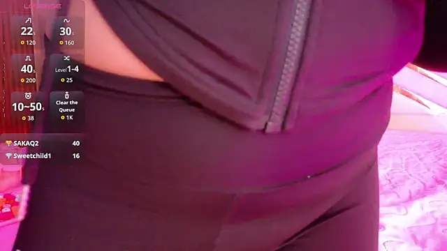 Snapshot of playfulcurvy chatting on October 30, 2025, 7:55 pm playfulcurvy online show from October 30, 2025, 7:55 pm