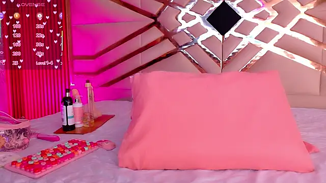 Snapshot of playfulcurvy chatting on October 7, 2025, 7:48 pm playfulcurvy online show from October 7, 2025, 7:48 pm