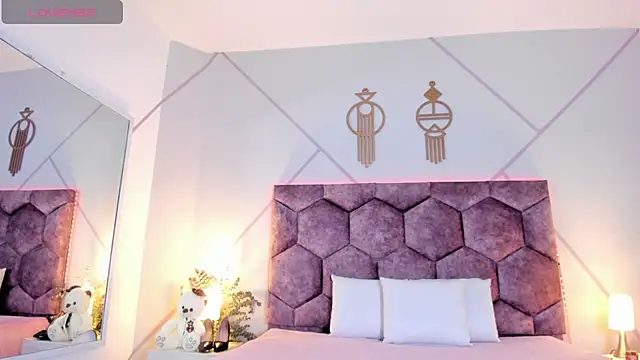 Snapshot of aurora_collinss_ chatting on February 14, 2026, 12:49 pm aurora collinss online show from February 14, 2026, 12:49 pm