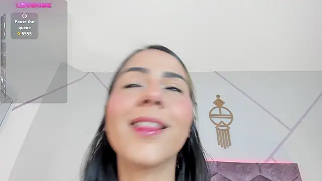 Snapshot of aurora_collinss_ chatting on October 17, 2025, 12:40 pm aurora collinss  online show from October 17, 2025, 12:40 pm