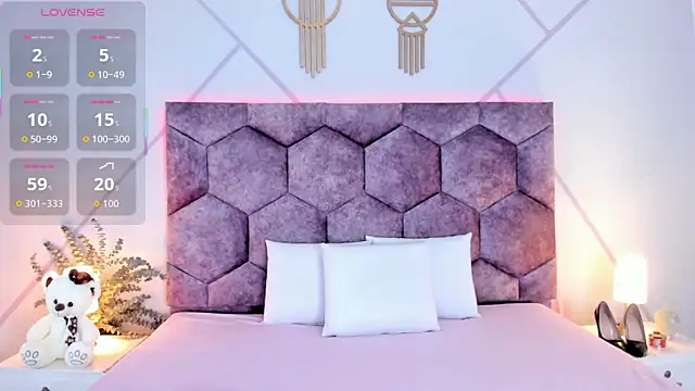 Snapshot of aurora_collinss_ chatting on February 4, 2026, 12:22 pm aurora collinss online show from February 4, 2026, 12:22 pm