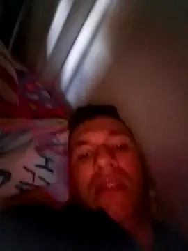 Snapshot of Fernan3135 chatting on February 20, 2026, 1:35 pm Fernan3135 online show from February 20, 2026, 1:35 pm