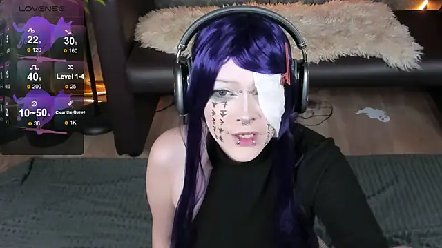 NicoleFlloret online show from October 31, 2025, 8:27 pm