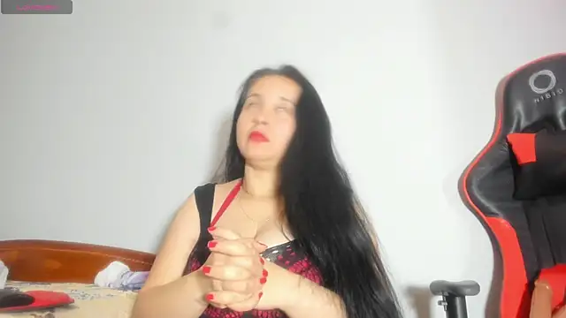 hot-nikol online show from April 10, 2026, 1:45 am