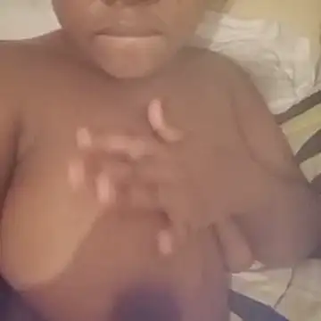 Milla05 online show from October 19, 2025, 5:59 pm