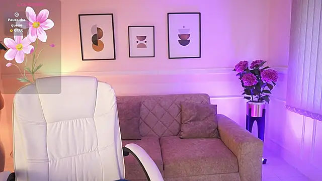 Snapshot of JulesBenett chatting on September 24, 2025, 11:39 am JulesBenett online show from September 24, 2025, 11:39 am