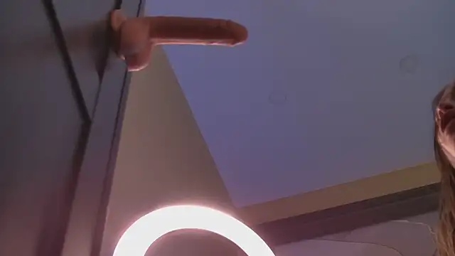 Snapshot of Amanda_River chatting on October 4, 2025, 6:48 am Amanda River online show from October 4, 2025, 6:48 am