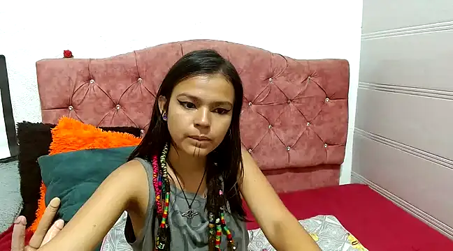 ziommysousa online show from March 12, 2025, 3:18 pm