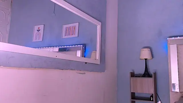 Snapshot of Emily_Castillo_1 chatting on October 4, 2025, 3:52 am Emily Castillo 1 online show from October 4, 2025, 3:52 am