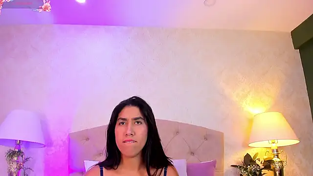Mia Montess online show from May 30, 2026, 12:33 pm