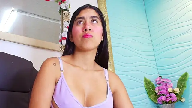 Snapshot of Mia_Montess chatting on September 18, 2025, 1:58 pm Mia Montess online show from September 18, 2025, 1:58 pm