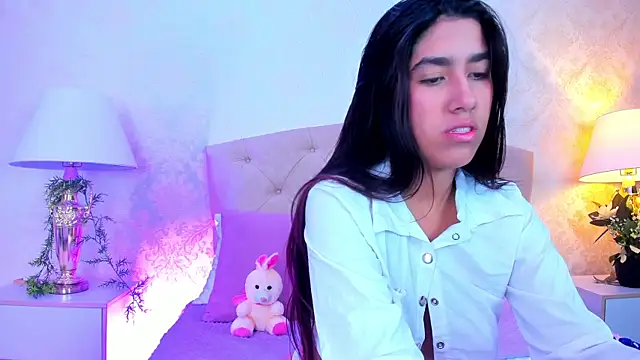 Mia Montess online show from May 12, 2026, 12:55 pm