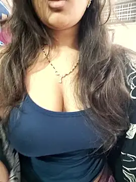 Miss Love25 online show from June 11, 2026, 4:20 am