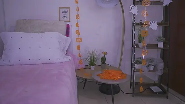 tommy blue online show from October 22, 2025, 12:59 pm