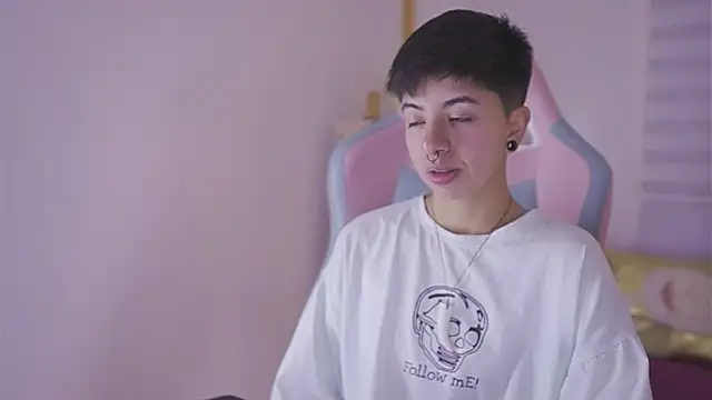 tommy blue online show from December 3, 2025, 12:59 pm