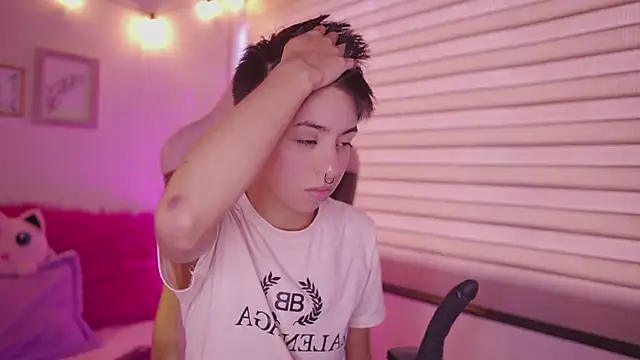 tommy blue online show from April 9, 2026, 12:33 pm