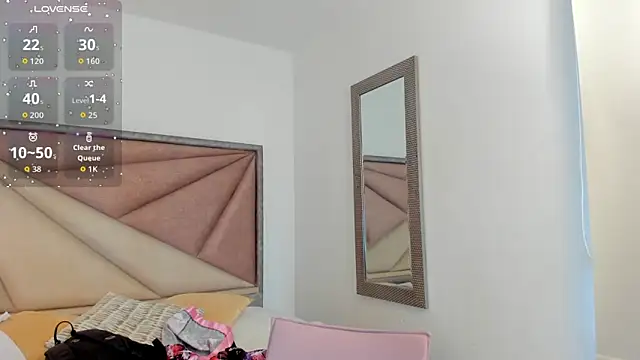 Snapshot of SaskiaGrendel chatting on October 1, 2025, 6:12 pm SaskiaGrendel online show from October 1, 2025, 6:12 pm