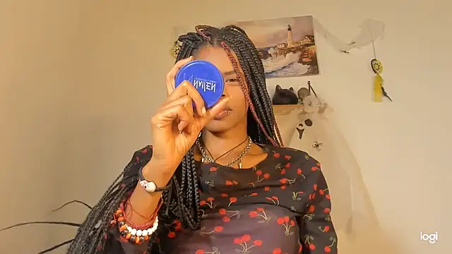 Snapshot of Aprillebony chatting on October 16, 2025, 7:33 pm Aprillebony online show from October 16, 2025, 7:33 pm