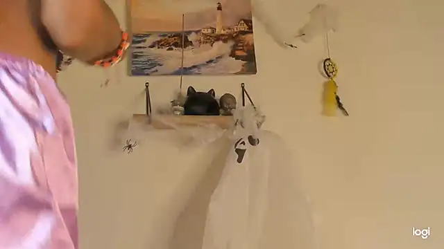 Snapshot of Aprillebony chatting on October 22, 2025, 3:22 pm Aprillebony online show from October 22, 2025, 3:22 pm