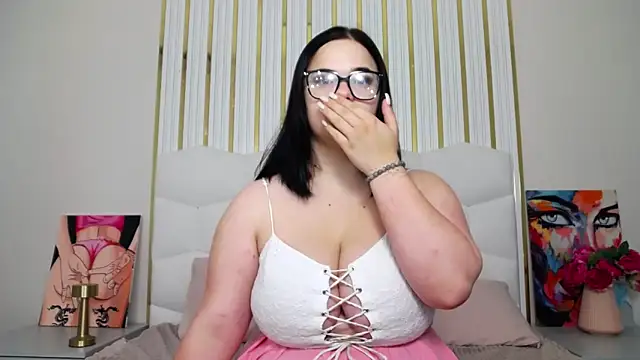 Snapshot of Eliss_Shyyo chatting on September 25, 2025, 4:40 am Eliss Shyyo online show from September 25, 2025, 4:40 am