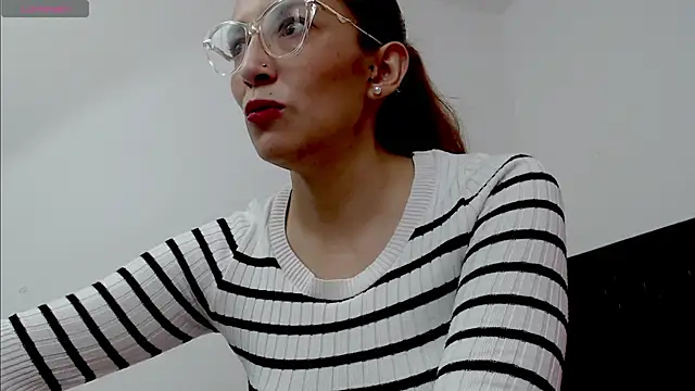 SaraPrivate online show from March 3, 2025, 2:49 pm