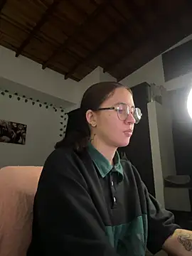 Camil Lee online show from March 8, 2025, 1:17 am