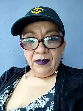 Tonhermosa online show from March 27, 2026, 6:42 pm