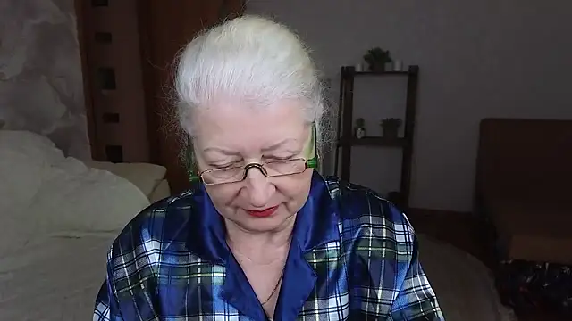 Maya Mayflower online show from March 20, 2025, 8:42 am