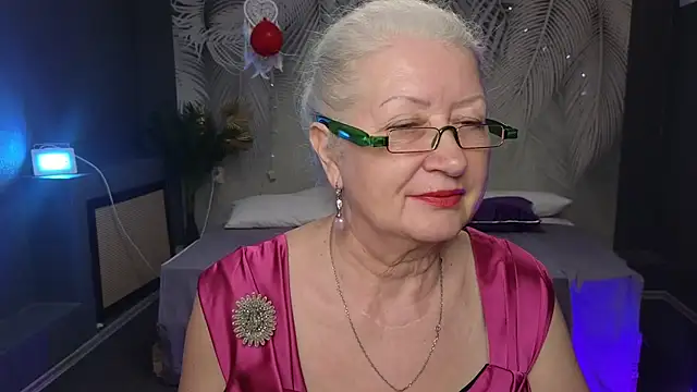 Maya Mayflower online show from March 17, 2025, 12:25 pm
