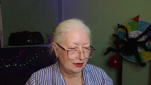 Maya Mayflower online show from March 3, 2025, 3:43 pm