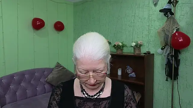 Maya Mayflower online show from March 6, 2025, 6:08 am
