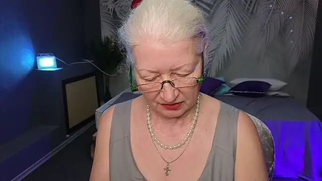 Maya Mayflower online show from March 14, 2025, 6:10 am