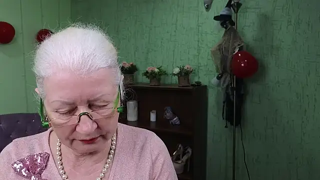 Maya Mayflower online show from March 10, 2025, 12:28 pm