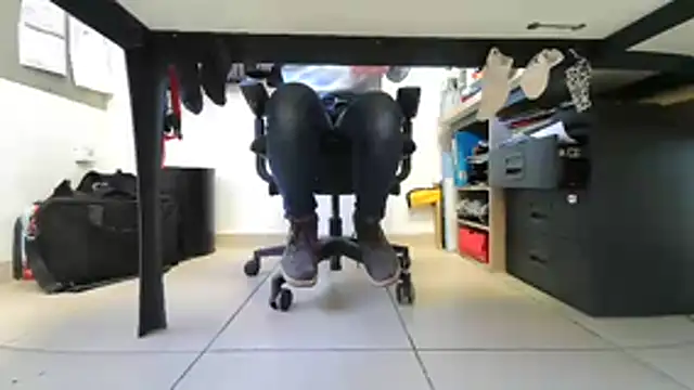 GM51-1988 online show from March 26, 2026, 4:05 pm