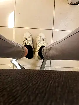 Snapshot of GM51-1988 chatting on March 18, 2025, 6:39 pm GM51-1988 online show from March 18, 2025, 6:39 pm