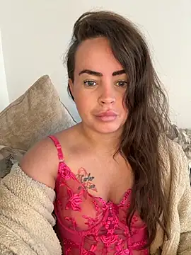 Snapshot of Sophie_23XX chatting on October 25, 2025, 8:46 am Sophie 23XX online show from October 25, 2025, 8:46 am