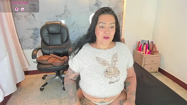 Snapshot of violeta_delavega1 chatting on October 2, 2025, 4:05 am violeta delavega1 online show from October 2, 2025, 4:05 am