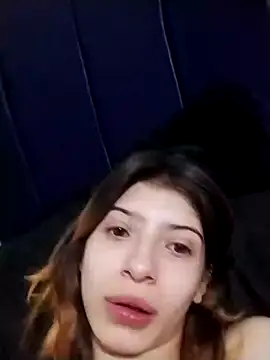 Snapshot of KratosAfroditacs chatting on October 3, 2025, 7:59 pm KratosAfroditacs online show from October 3, 2025, 7:59 pm