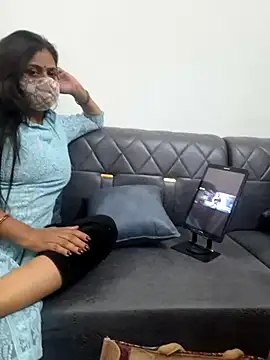 Decant Ruhi143 online show from March 5, 2025, 5:18 pm