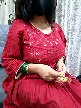 Snapshot of Decant_Ruhi143 chatting on October 17, 2025, 10:39 am Decant Ruhi143 online show from October 17, 2025, 10:39 am