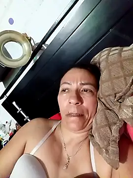 Snapshot of Antonela45 chatting on October 3, 2025, 12:25 am Antonela45 online show from October 3, 2025, 12:25 am