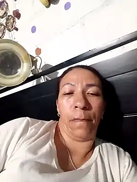 Snapshot of Antonela45 chatting on September 16, 2025, 1:28 am Antonela45 online show from September 16, 2025, 1:28 am