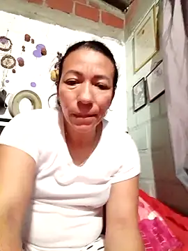 Snapshot of Antonela45 chatting on September 23, 2025, 12:28 am Antonela45 online show from September 23, 2025, 12:28 am