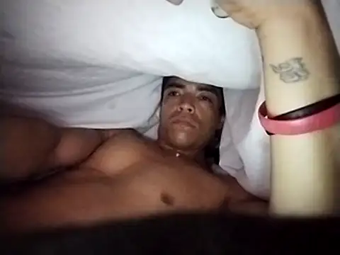 Flakito2490 online show from April 7, 2026, 10:06 am