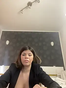 EllyMilf online show from March 3, 2025, 12:06 pm