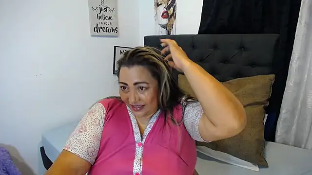 dihayara online show from June 19, 2026, 3:01 am